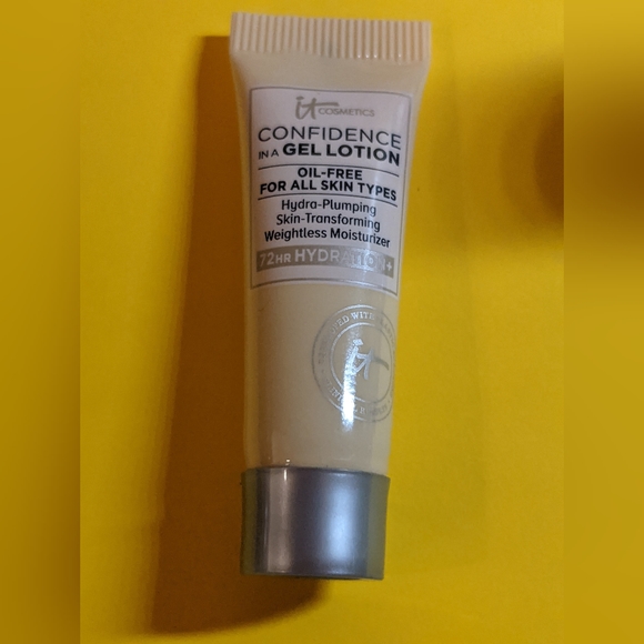 10 Piece Makeup Bundle - Picture 15 of 16